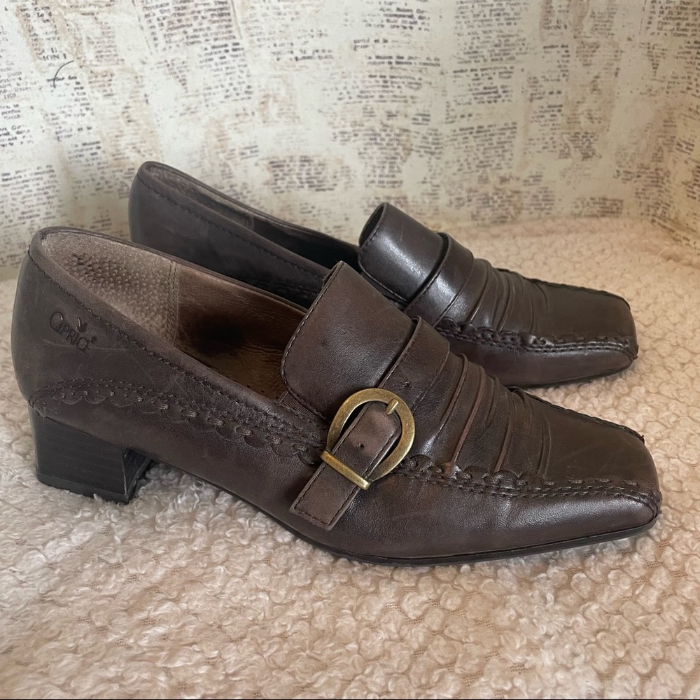 Caprice brown loafers great condition woman size 8
